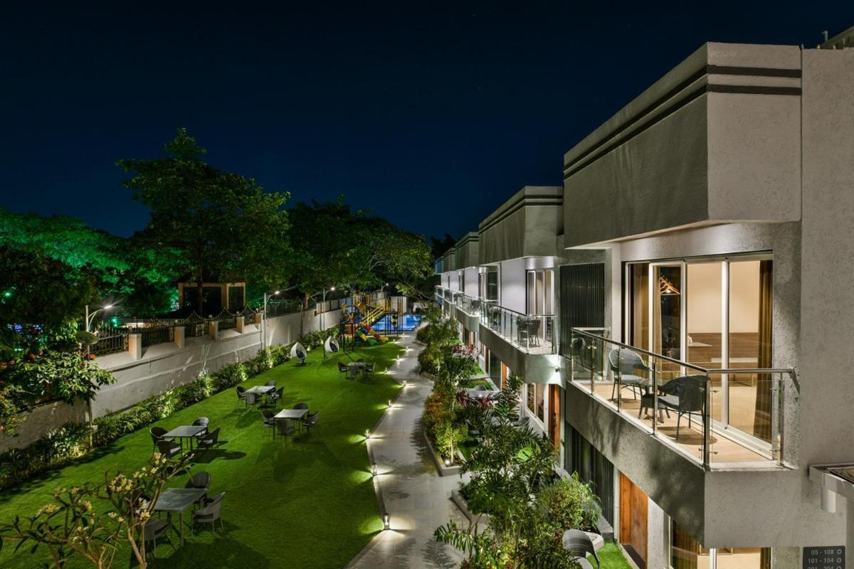 Meritas Aura Resort Lonavala Esterno foto
