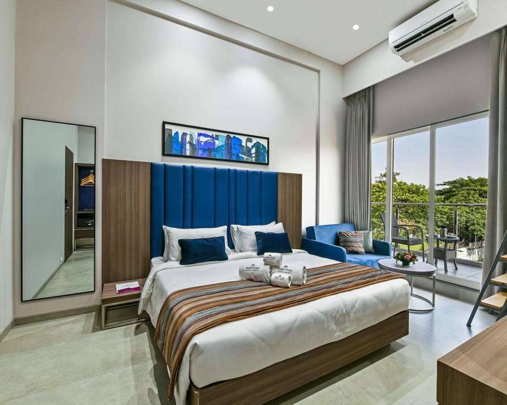 Meritas Aura Resort Lonavala Esterno foto
